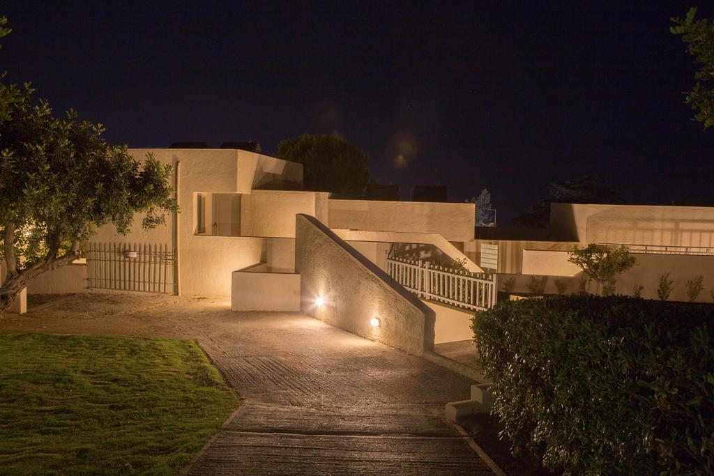 הרסוניסוס Sundance Apartments & Suites מראה חיצוני תמונה